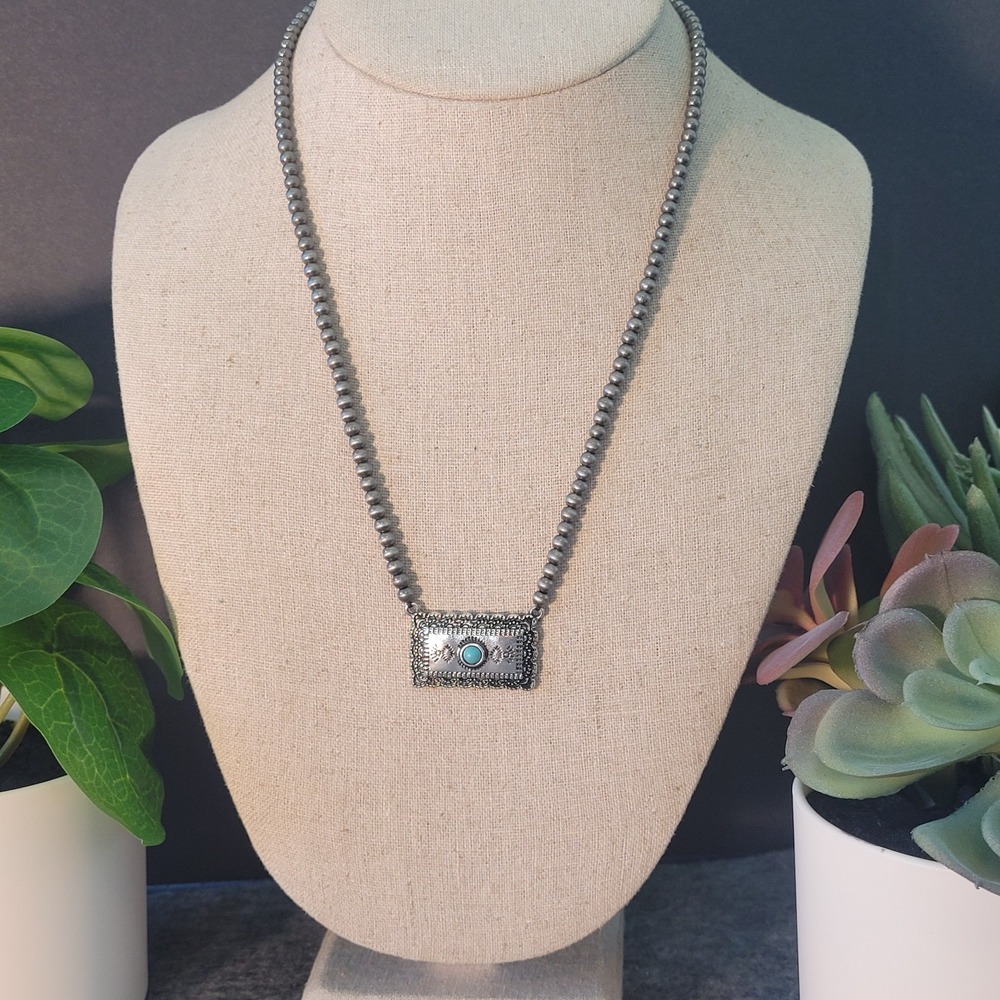 Southwestern Turquoise Color Silver Tone Beaded Pendant Necklace 18" Western